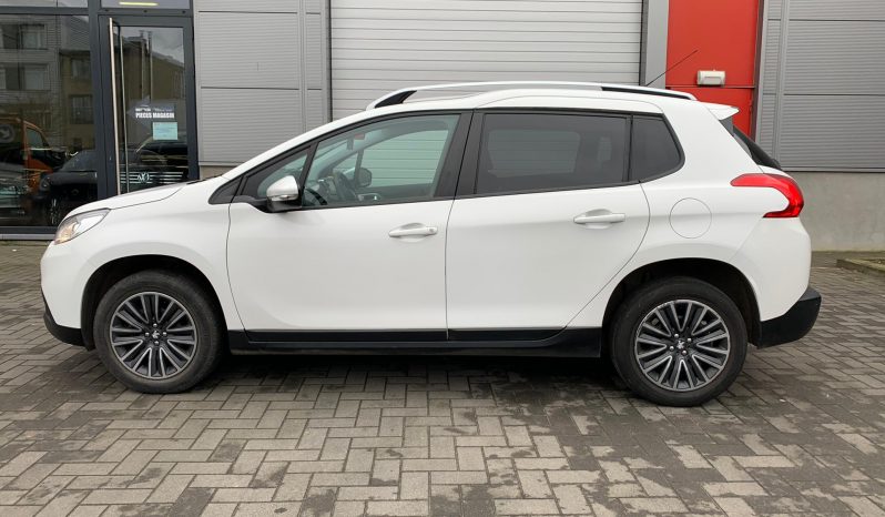 Peugeot 2008 1.2i PureTech Active full