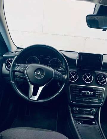 Mercedes-Benz A 180 CDI full