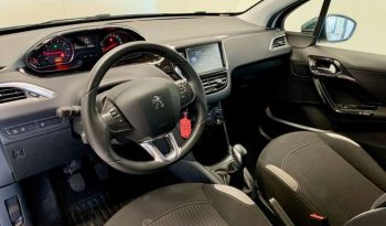 Peugeot 208 1.2i Style full