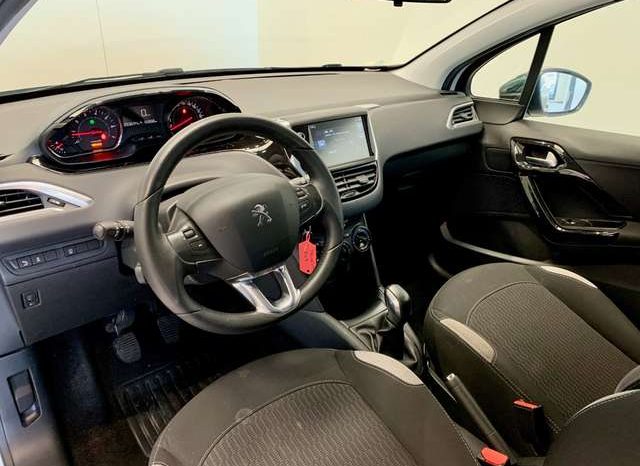 Peugeot 208 1.2i Style full