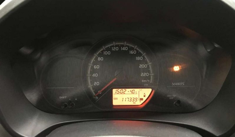 Toyota Yaris full