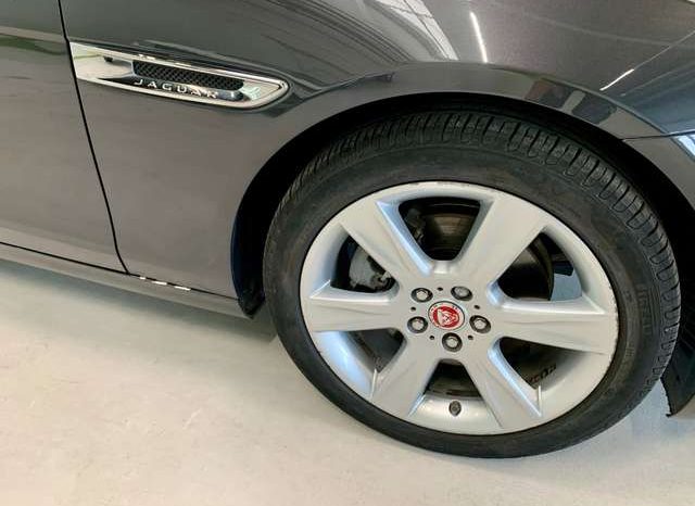 Jaguar XE 2.0 D Prestige full