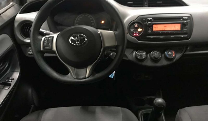 Toyota Yaris full
